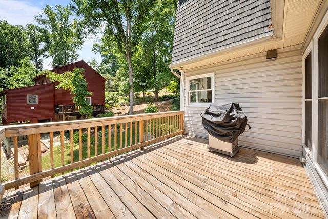 112 Wedgewood Drive, Morganton, NC 28655