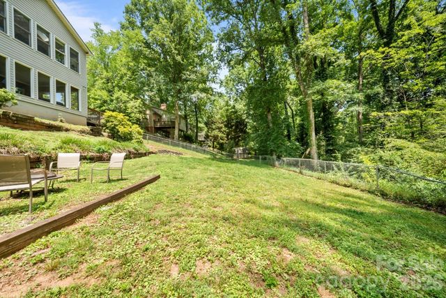 112 Wedgewood Drive, Morganton, NC 28655