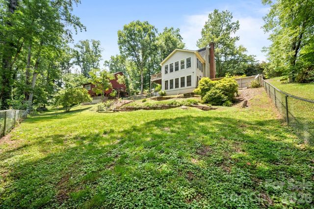 112 Wedgewood Drive, Morganton, NC 28655