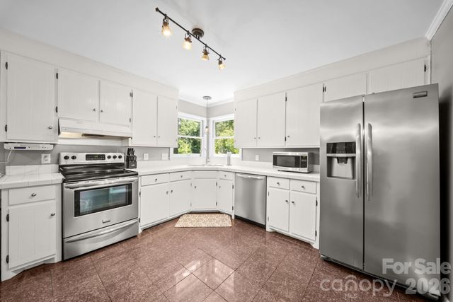 112 Wedgewood Drive, Morganton, NC 28655