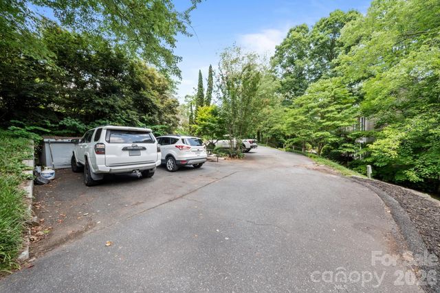 112 Wedgewood Drive, Morganton, NC 28655