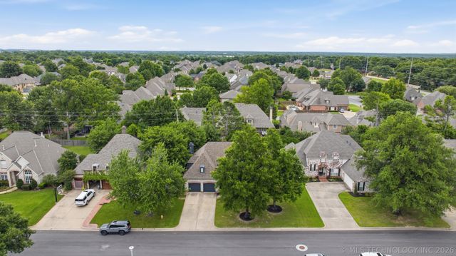 11005 S Granite Avenue, Tulsa, OK 74137