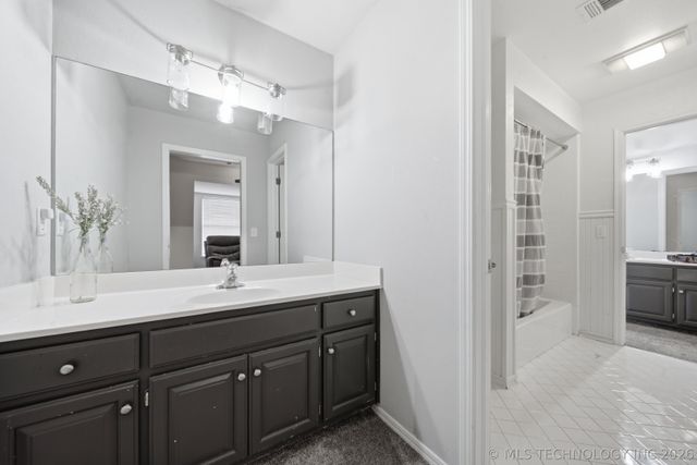 11005 S Granite Avenue, Tulsa, OK 74137