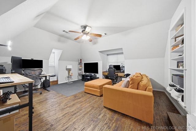 11005 S Granite Avenue, Tulsa, OK 74137