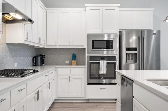 2211 Robert Browning ST, Austin, TX 78723