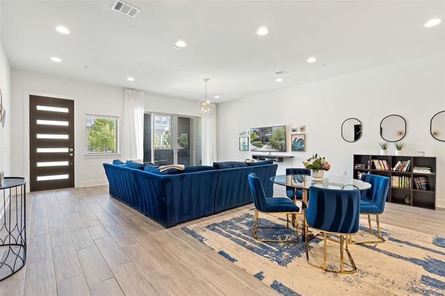 2211 Robert Browning ST, Austin, TX 78723