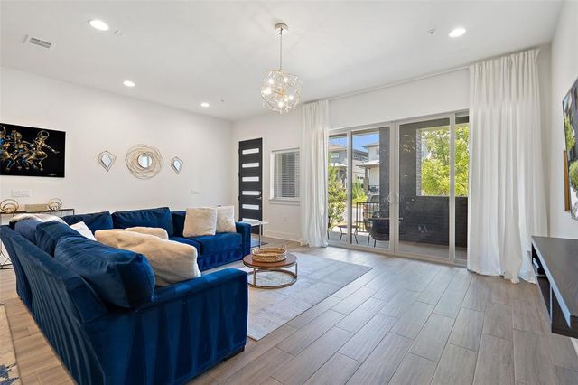 2211 Robert Browning ST, Austin, TX 78723