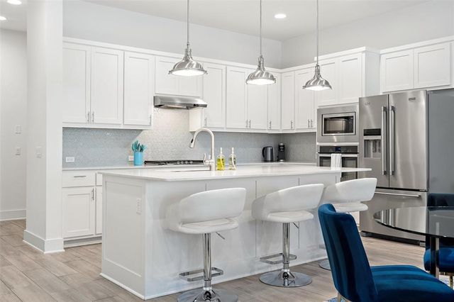 2211 Robert Browning ST, Austin, TX 78723