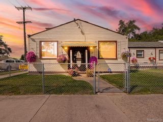 19303 Fenmore Street, Detroit, MI 48235