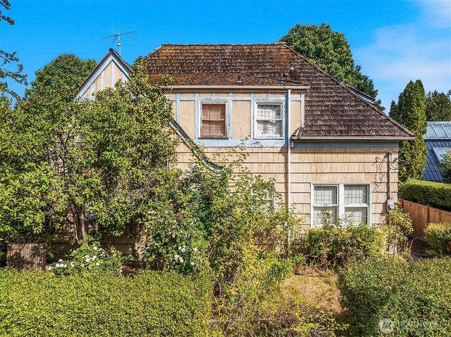 5003 NE 41st Street, Seattle, WA 98105