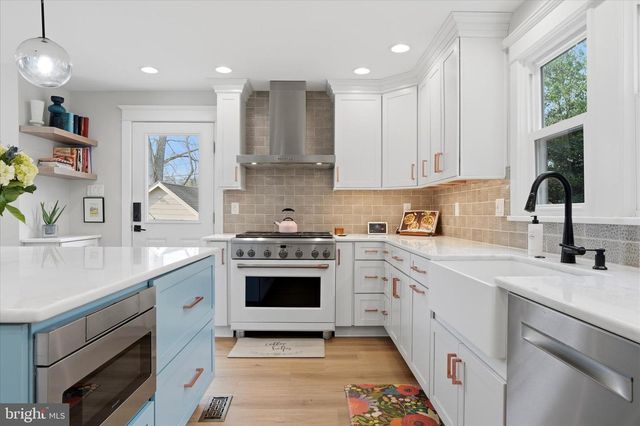 310 OLD FOREST RD, Wynnewood, PA 19096
