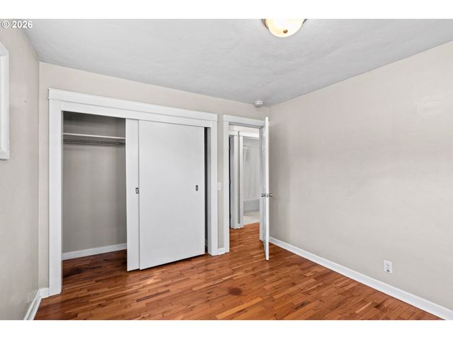 2250 DEVOS St, Eugene, OR 97402