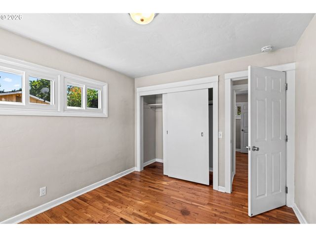 2250 DEVOS St, Eugene, OR 97402