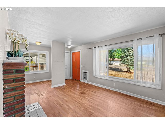 2250 DEVOS St, Eugene, OR 97402