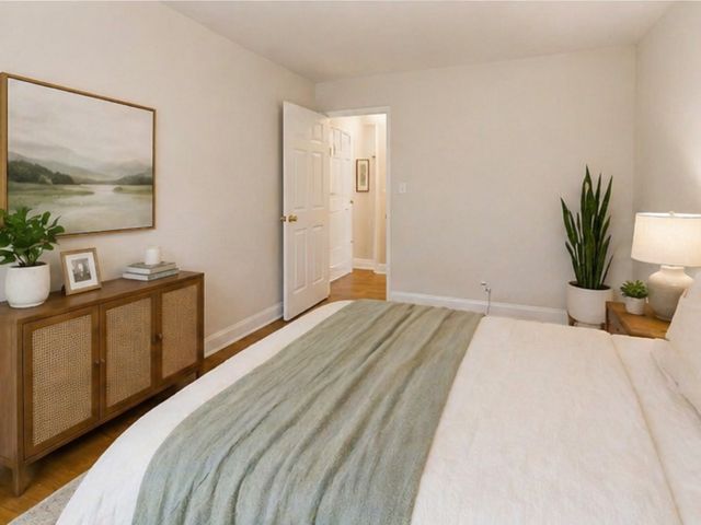 6828 N Greenview Avenue 2S, Chicago, IL 60626