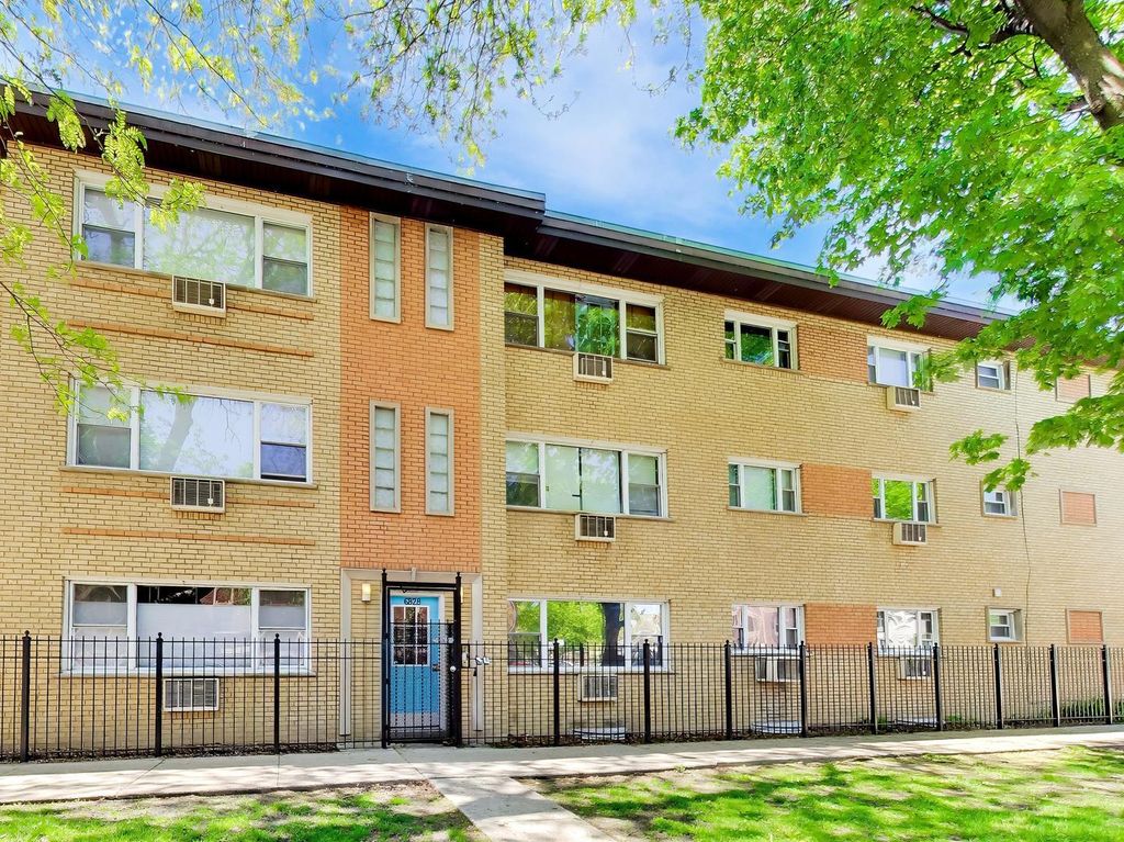 6828 N Greenview Avenue 2S, Chicago, IL 60626