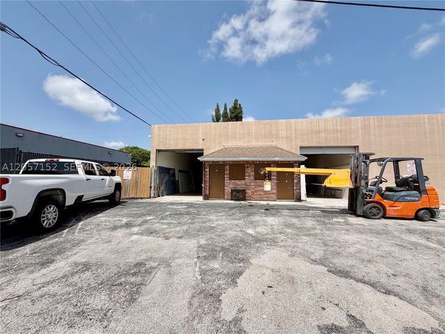 NW 23rd WAY, Oakland Park, FL 33311