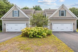 4 Hummingbird Ln # 101, Milton, VT 05468