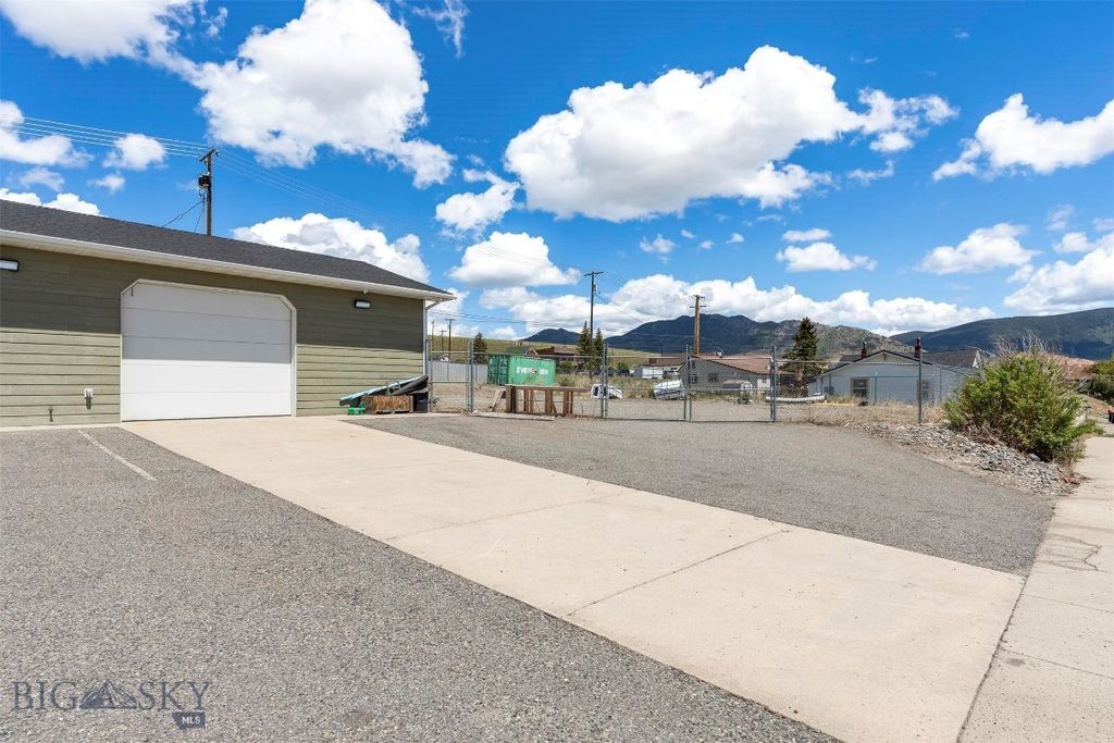 24 S Ohio, Butte, MT 59701 — photo 3