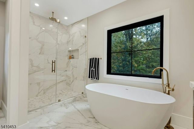 83 W End Ave, Summit City, NJ 07901
