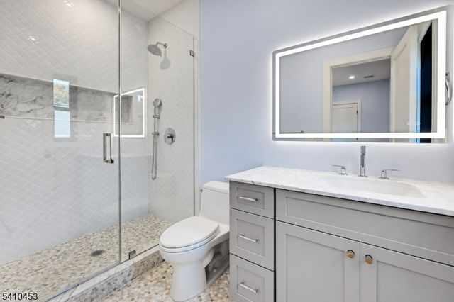 83 W End Ave, Summit City, NJ 07901
