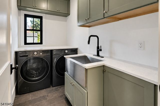 83 W End Ave, Summit City, NJ 07901