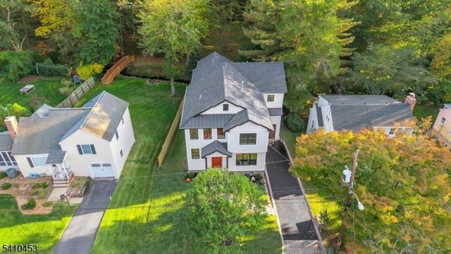 83 W End Ave, Summit City, NJ 07901