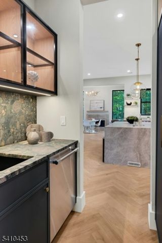 83 W End Ave, Summit City, NJ 07901