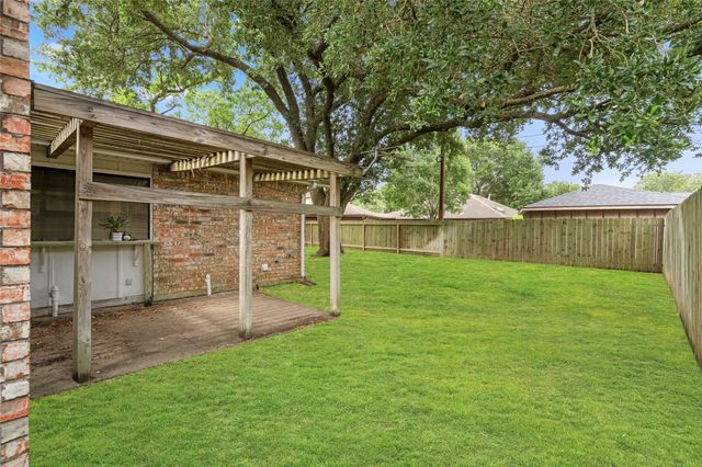 3015 Meadowview Drive, Missouri City, TX 77459