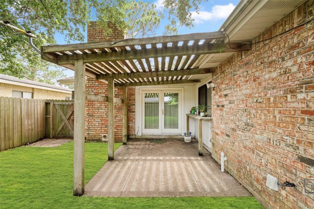 3015 Meadowview Drive, Missouri City, TX 77459