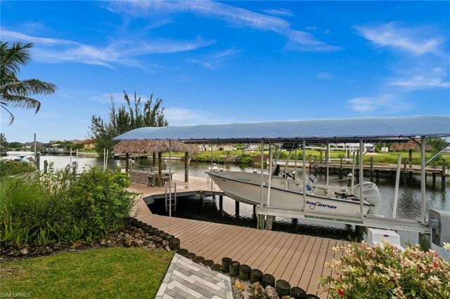 1638 38TH PL, Cape Coral, FL 33993