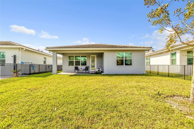 4242 Rosa Dr, Deerfield Beach, FL 33064