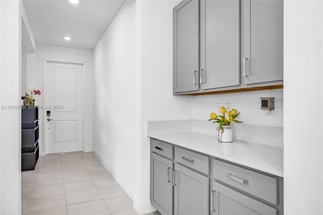 4242 Rosa Dr, Deerfield Beach, FL 33064