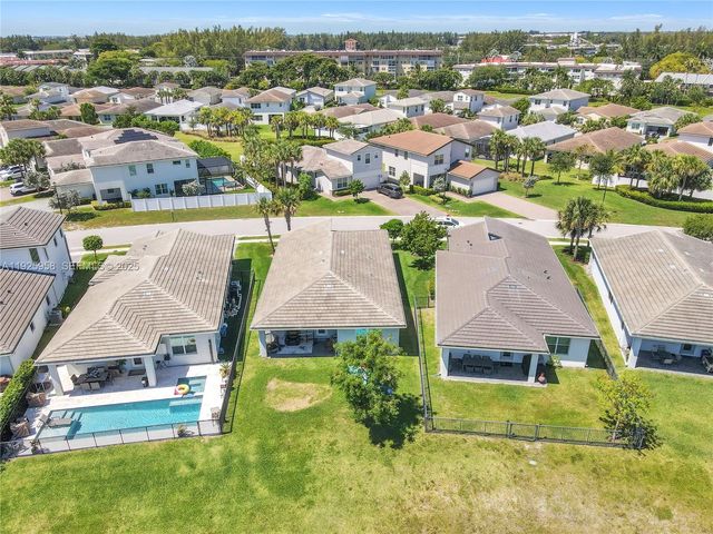 4242 Rosa Dr, Deerfield Beach, FL 33064