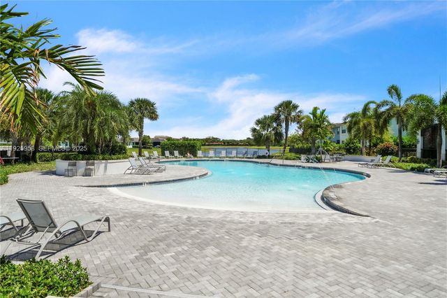 4242 Rosa Dr, Deerfield Beach, FL 33064