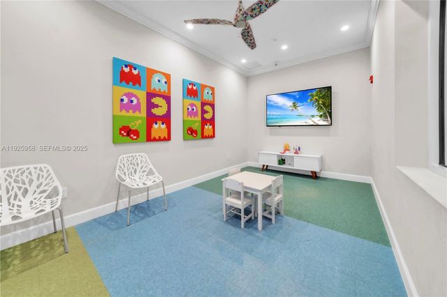 4242 Rosa Dr, Deerfield Beach, FL 33064