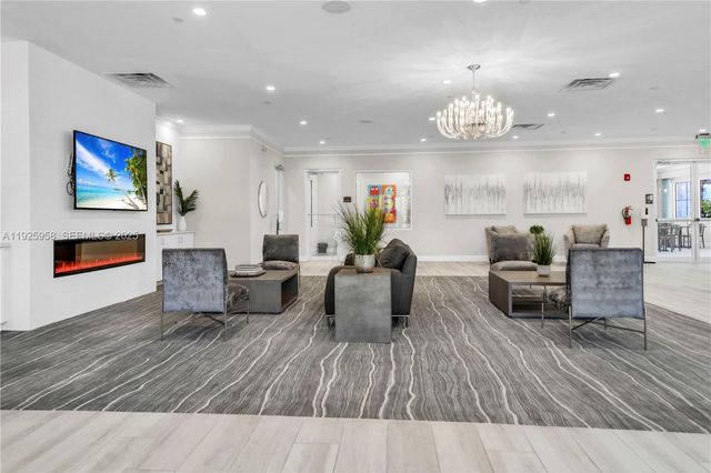 4242 Rosa Dr, Deerfield Beach, FL 33064