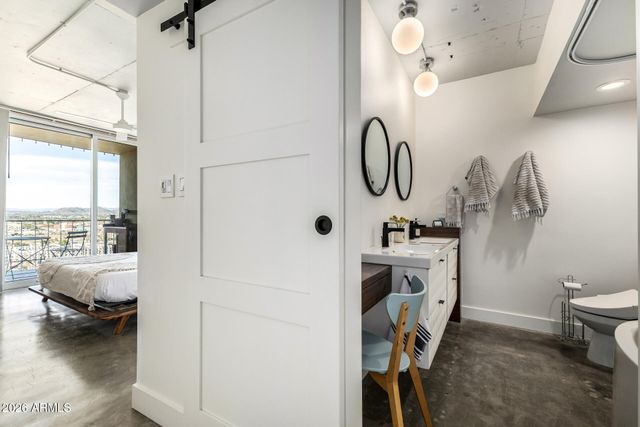 207 W Clarendon Avenue 21C, Phoenix, AZ 85013