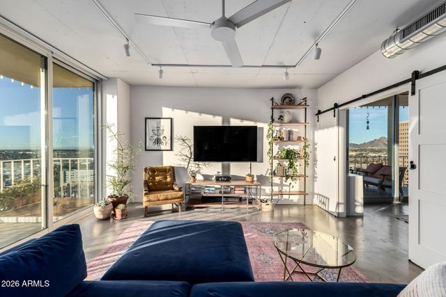 207 W Clarendon Avenue 21C, Phoenix, AZ 85013