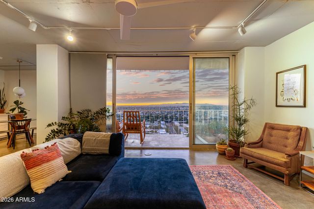 207 W Clarendon Avenue 21C, Phoenix, AZ 85013