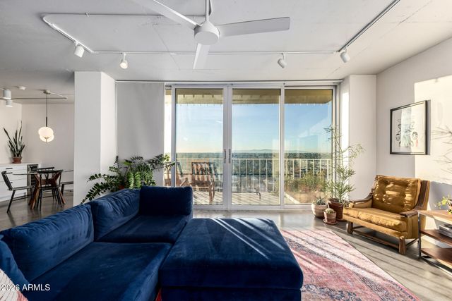 207 W Clarendon Avenue 21C, Phoenix, AZ 85013