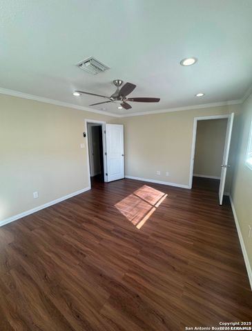 219 W Silver Sands Dr Apt 1, San Antonio, TX 78216