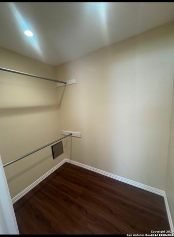 219 W Silver Sands Dr Apt 1, San Antonio, TX 78216