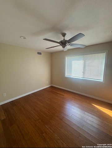 219 W Silver Sands Dr Apt 1, San Antonio, TX 78216