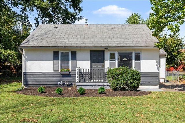 6840 E 139th Street, Grandview, MO 64030