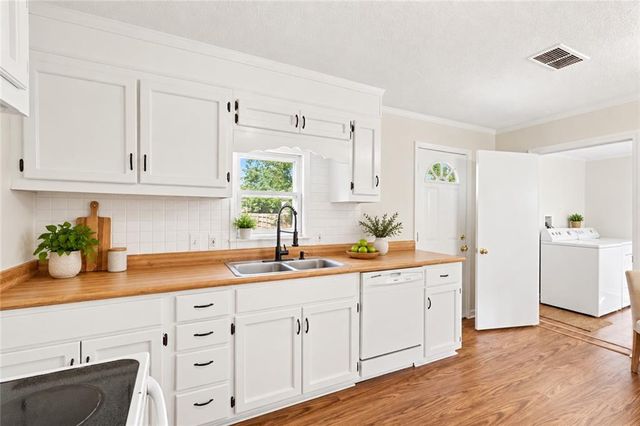 6840 E 139th Street, Grandview, MO 64030