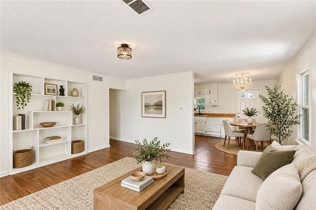 6840 E 139th Street, Grandview, MO 64030