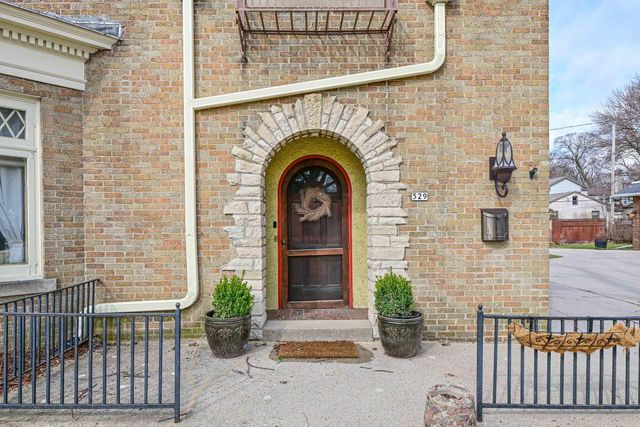 529 N 68th STREET, Wauwatosa, WI 53213