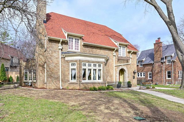 529 N 68th STREET, Wauwatosa, WI 53213
