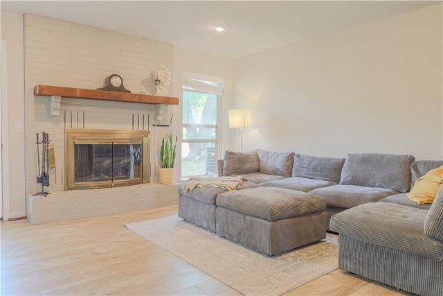 707 Valley West Drive, Rogers, AR 72756